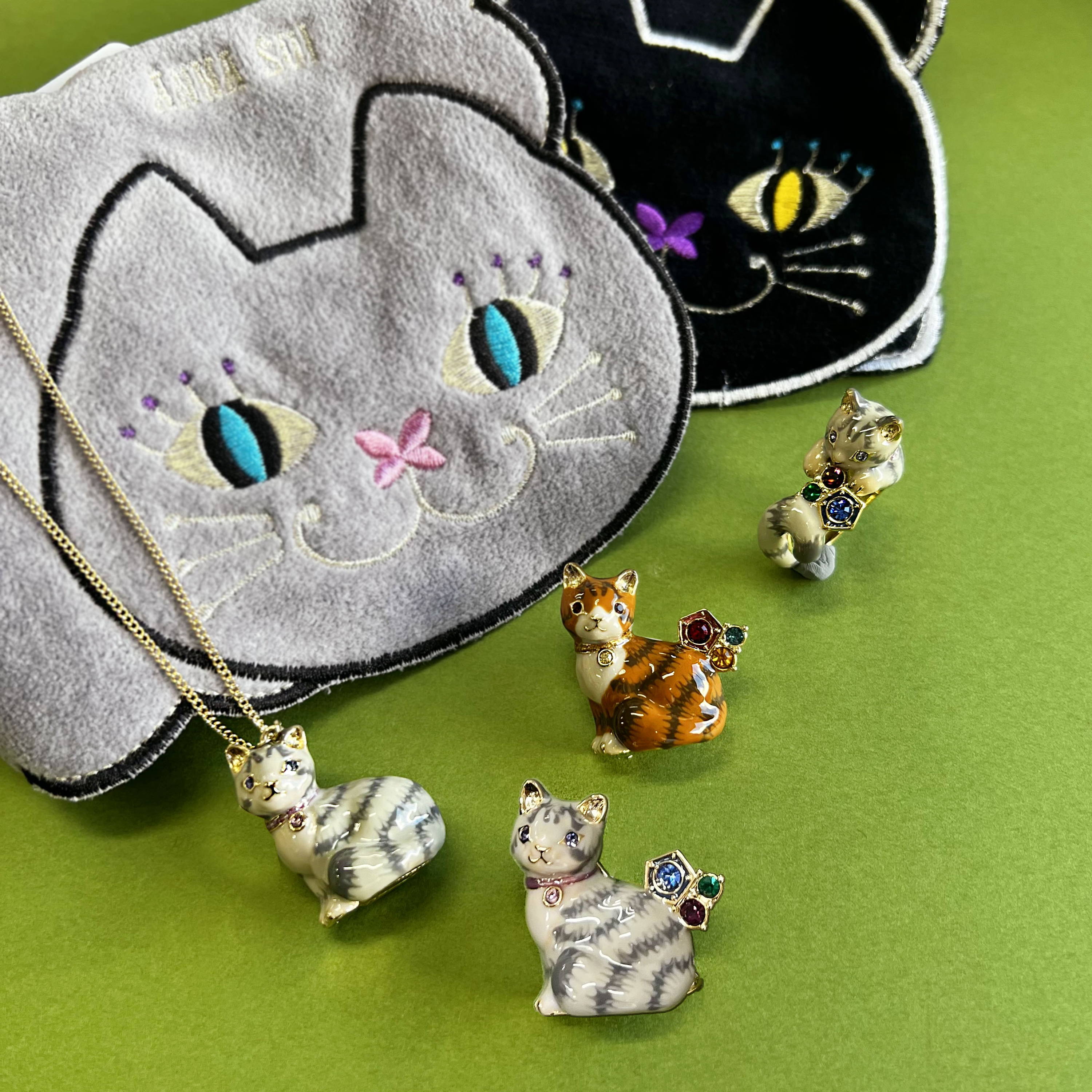 Cat motifs – アナ スイ ジャパン 公式ウェブストア